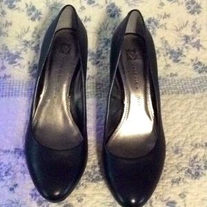 Ladies Anne Klein heels